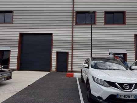 vente hangar 260 m²
