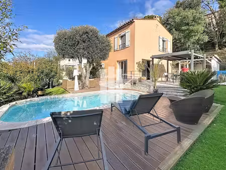 villa 4 chambres avec piscine