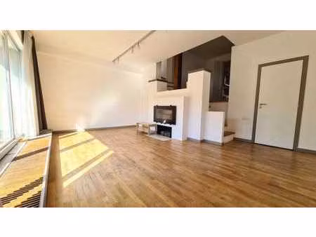 duplex 2 chambres avec jardin et terrasses