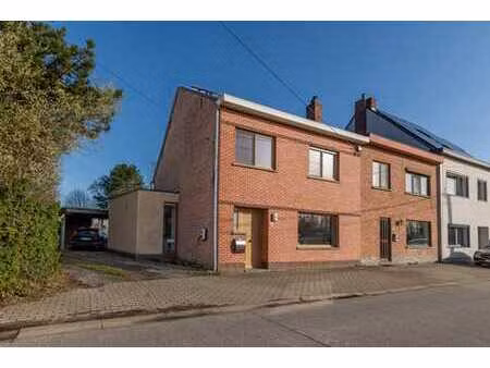 charmante maison 3 chambres dans un environnement verdoyant