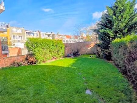 lumineux appt 2ch + double garage et jardin