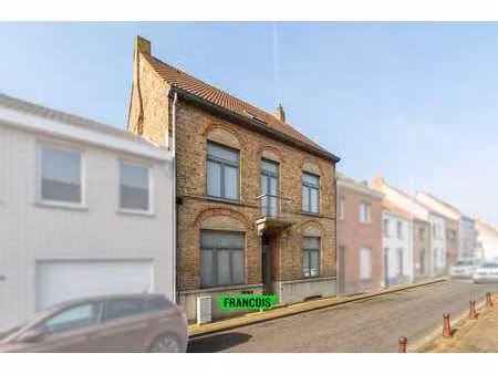 charmante maison de maître avec 4 chambres  jardin et garag…