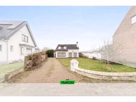 charmante woning met 2 slaapkamers te zedelgem!