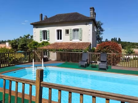 maison indépendante près de chef boutonne (deux-sèvres)  3 chambres  maison d’amis ...