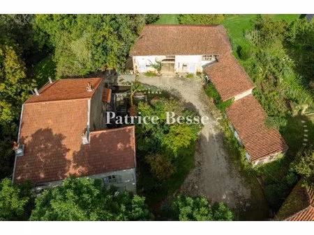 entre jura et bresse  en bordure de saint-amour  un moulin paisible avec droit d'eau ...