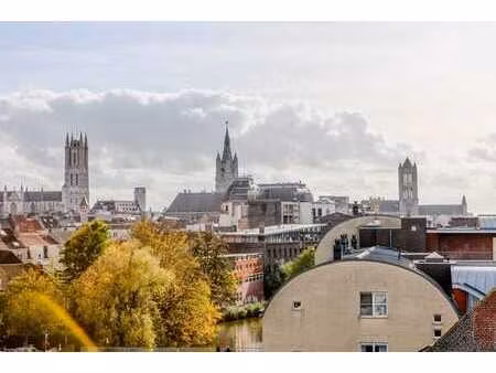 gemeubelde penthouse aan de leie