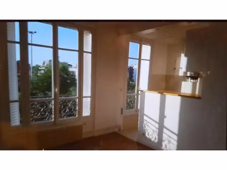 location appartement 2 pièces 35 m² à issy-les-moulineaux (92130)  1 110 €