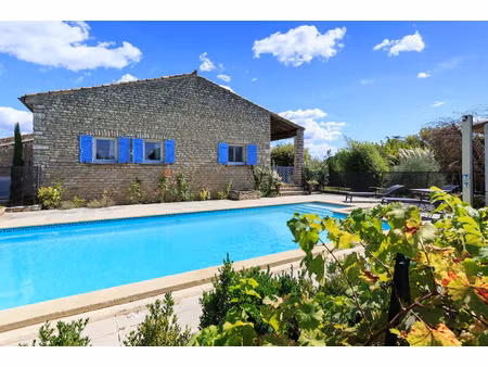 maison à vendre en pierre avec piscine et fort potentiel – hameau des imberts  gordes (84)