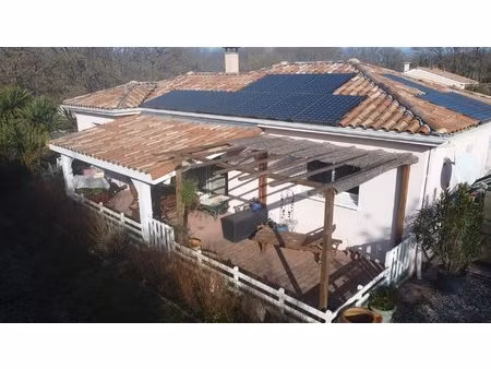 confort et tranquillité pour cette maison de plain-pied