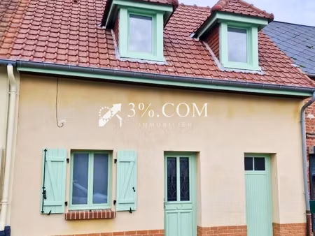 oisemont : petite maison a renover avec jardin sur l'arrière