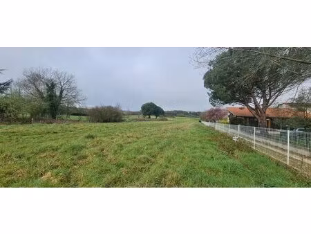 terrain 645m² viabilisation en bordure