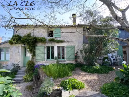 vente maison à benet (85490) : à vendre / 172m² benet