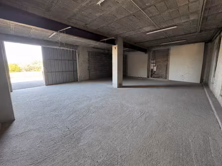 local d'activité / entrepôt / bureaux 190 m2 nîmes route