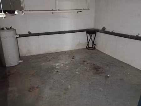 location locaux professionnels à argenteuil (95100)  350 €