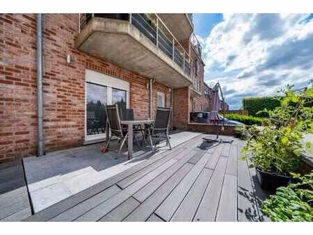 rdc 2 ch  grande terrasse et 2 empl. de parking (en option)