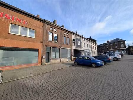 maison 3 chambres avec cave et cour