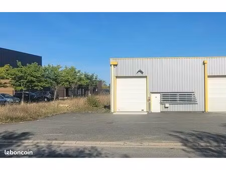 atelier local d'activité + bureaux 273m² - 2min rocade tours