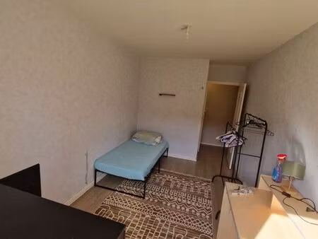 chambre meublée calme et lumineuse – 150/mois