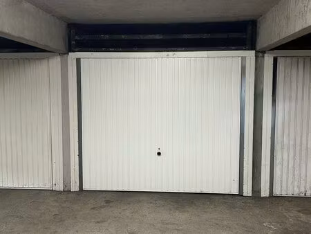 garage à louer