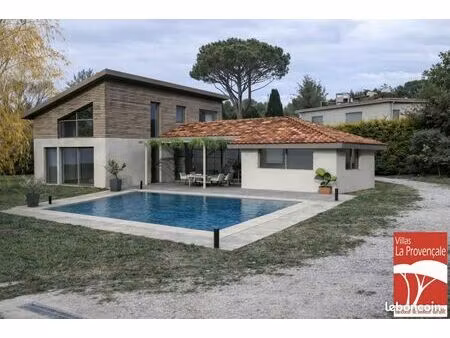 terrain 949 m² eguilles