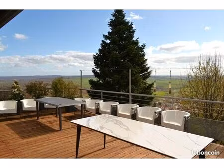 appartement 7 pièces 266 m²
