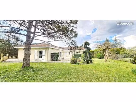 magnac-sur-touvre - 10 minutes d'angouleme - pavillon de plain-pied de 170 m² avec double 