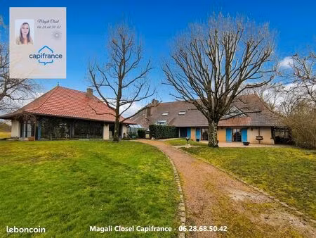 maison 9 pièces 350 m²