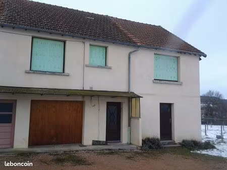 belle maison f3 avec garage  dépendance et terrain à youx 63700
