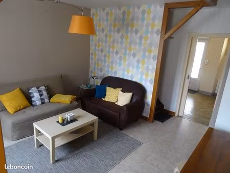 agréable maison meublée 2 chambres cœur de bourg des epesses - location à l'année - terras