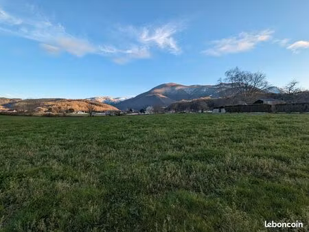 terrain constructible 1481 m²