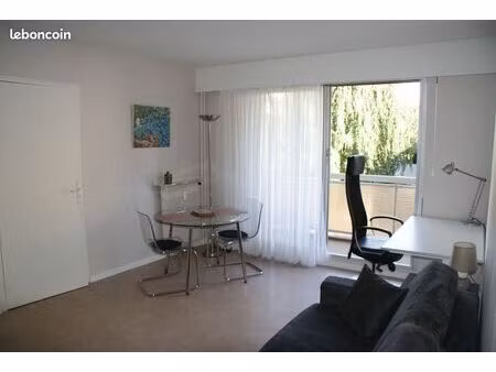 charleville-mézieres résidence rimbaud  studio meublé avec balcon et parking