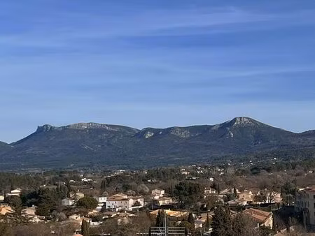 studio a louer a peynier 30 m2. 520 euros hc