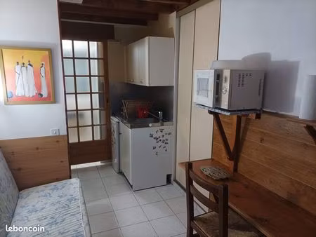 5km auxerre ch toutes comprises parking privé