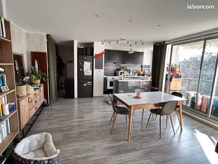 appartement 78 5 m² lumineux – vue parc sans vis-à-vis – balcon – marly-le-roi – 250 000