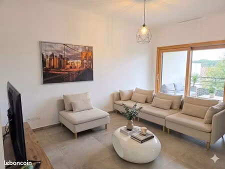 t3 lumineux de 77 m² avec double terrasse et vue dégagée — meublé haut de gamme