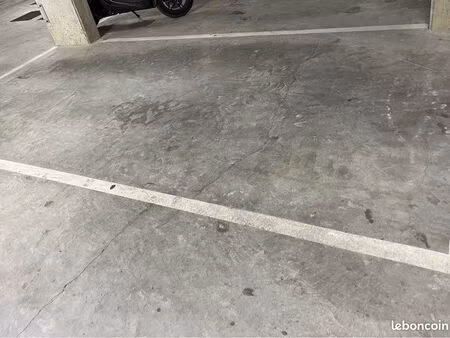 place de parking en sous-sol à thiais cours marthe