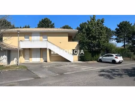 à vendre – appartement t2 avec terrasse et parking – lesparre-médoc