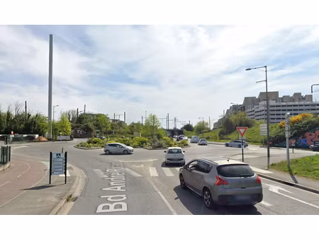 lot de 15 parkings extérieurs à cenon