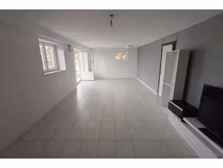 damparis  appartement t3 au rdc