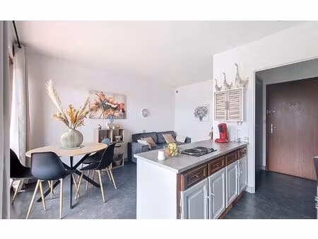 appartement mauriac 32.87 m² t-2 à vendre  38 000 €