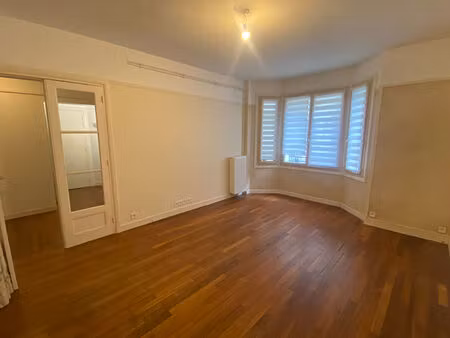 à louer : appartement 2 pièces à viroflay  rive gauche