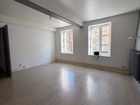 appartement t4 de 73 m² au centre d’yzeron