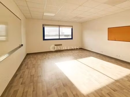 location bureaux 210 m² à 480 m²