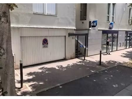 box fermé à villejuif centre