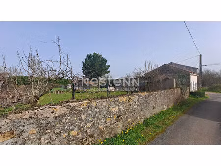 maison en pierre à rénover. fort potentiel de plus de 120 m² habitable ! campagne proche d
