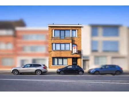 zeer ruime centraal gelegen herenwoning in sint-niklaas