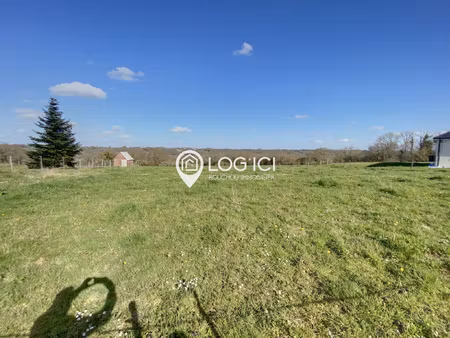 terrain constructible de 1500 m2 à 5 minutes de thèze