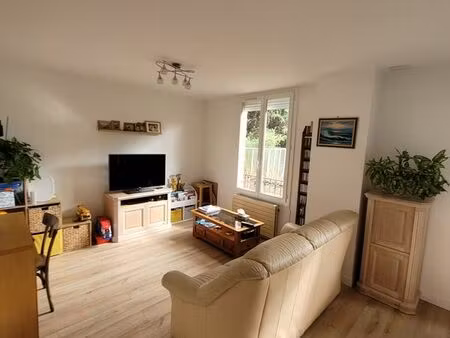 maison 1930 rénovée avec grand jardin au calme  centre ville  102m2 utiles  garage