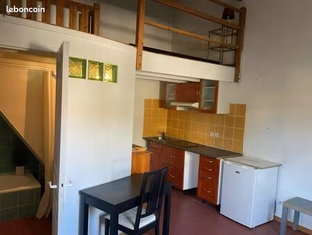 studio  castelnau le lez 27m2 635 1 pers. meublé   aube rouge