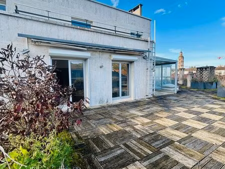 bel appartement lumineux avec terrasse panoramique